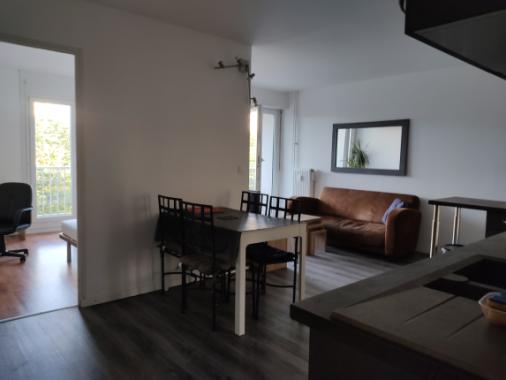 Chambres en colocation à 8 min de Kedge (bus 35 ou vélo), 25 min à pied
