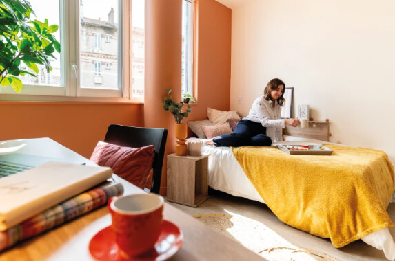 Chambre 19m2 dans T3 à partager 50 patio