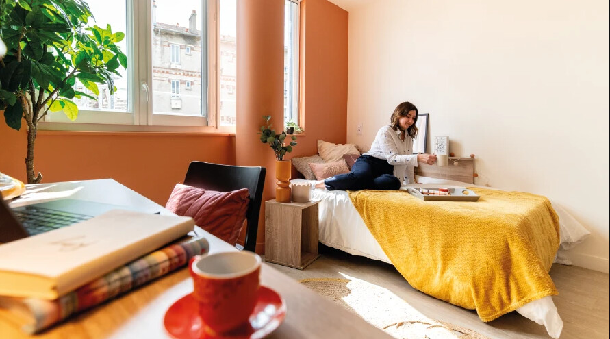 Chambre 19m2 dans T3 à partager 50 patio