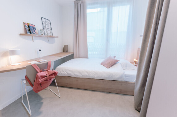 Chambre privée dans T3 L - Entre 14 m² à 17 m²