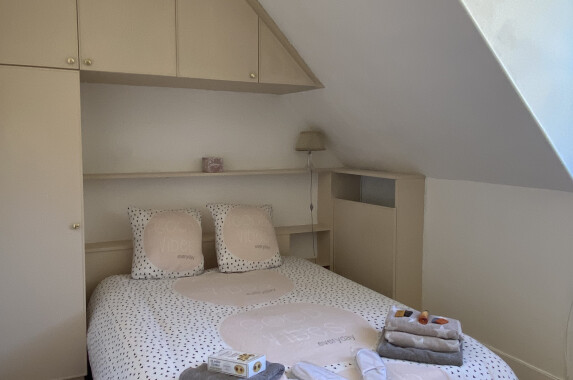 CHAMBRE CONFORTABLE DANS CADRE PRIVILEGIE EN COLOCATION