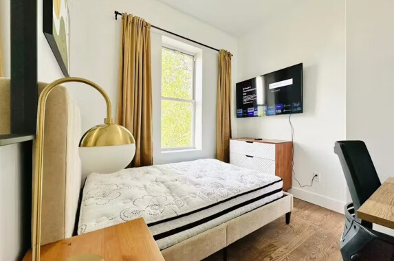 Private room in a shared apartment