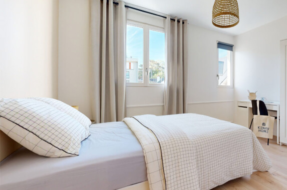 Chambres dans une grande maison